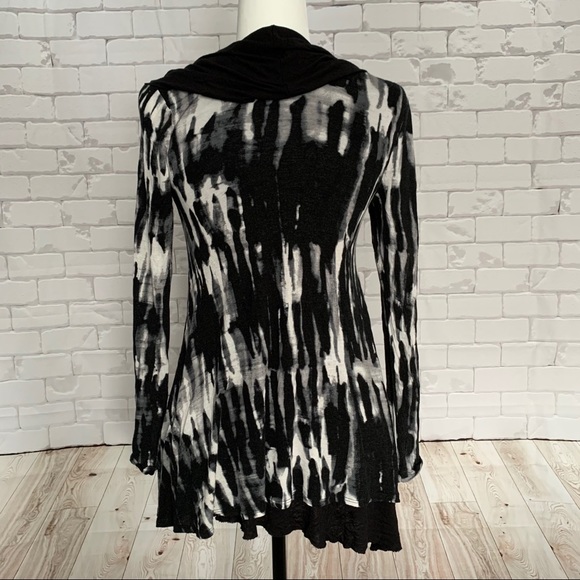4 for $20 🖤 KENSIE Asymmetrical Tie-Dye Tunic - Picture 4 of 5